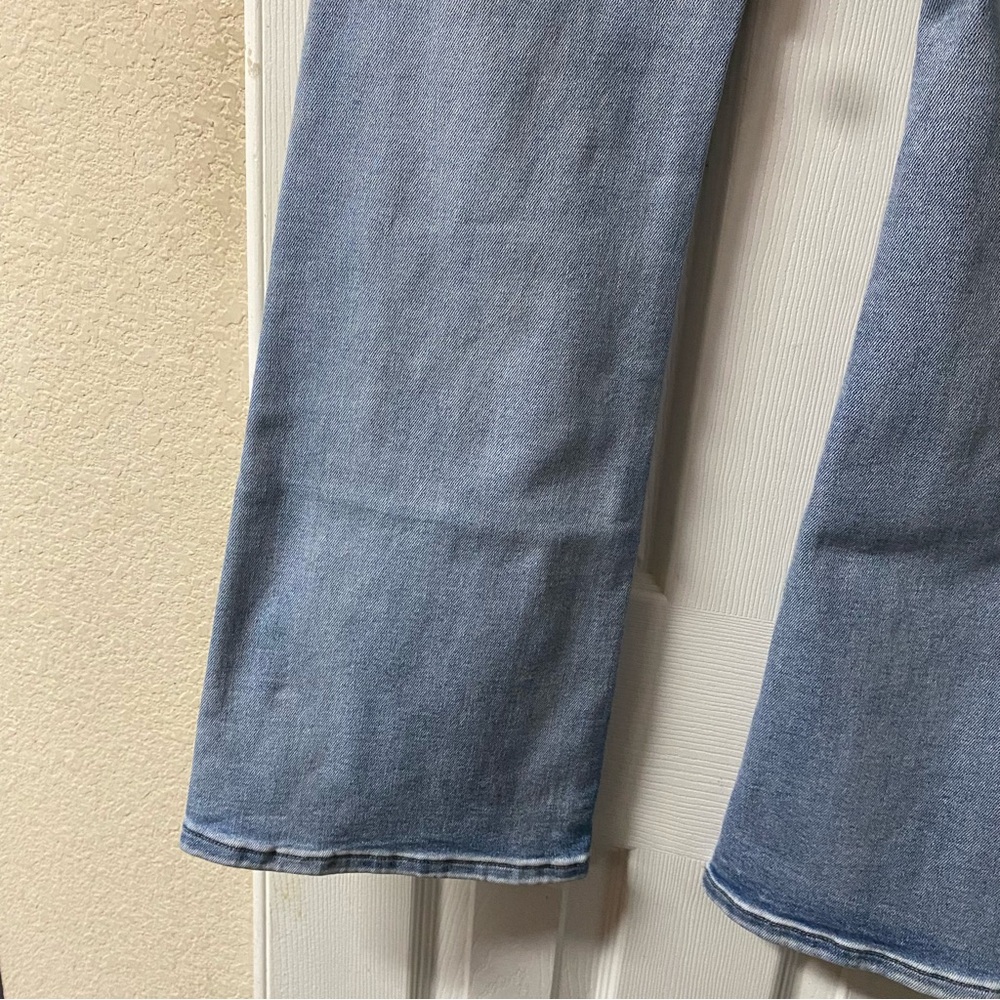KanCan High Rise Flare Leg Light Wash Blue Women's Cotton Blend Jeans Size 31” - Picture 11 of 15